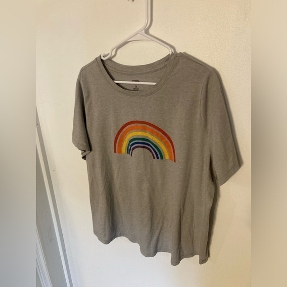 Sonoma grey short sleeve t- shirt with a rainbow in size 1X in Great condition - Picture 1 of 4